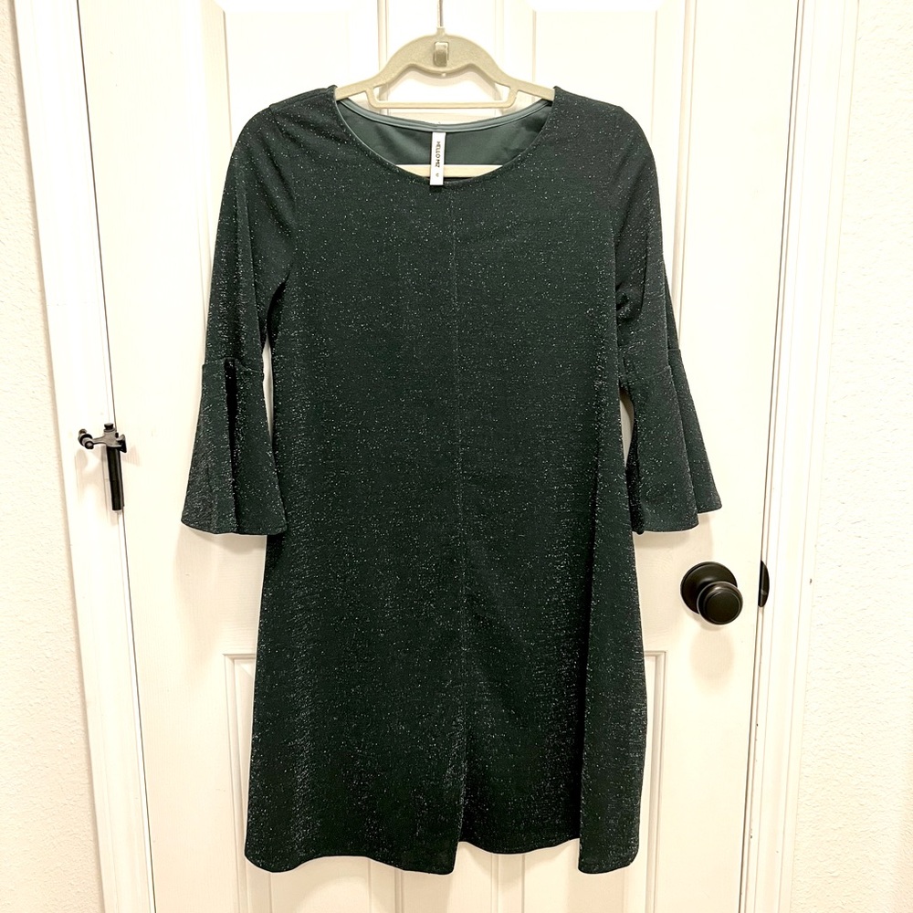 🤰Maternity Shift Dress with Bell Sleeve - Round Neck, Long Sleeve, Green